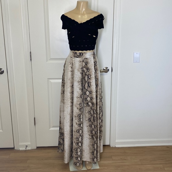 2 pcs unique set, size M/L - Picture 1 of 6